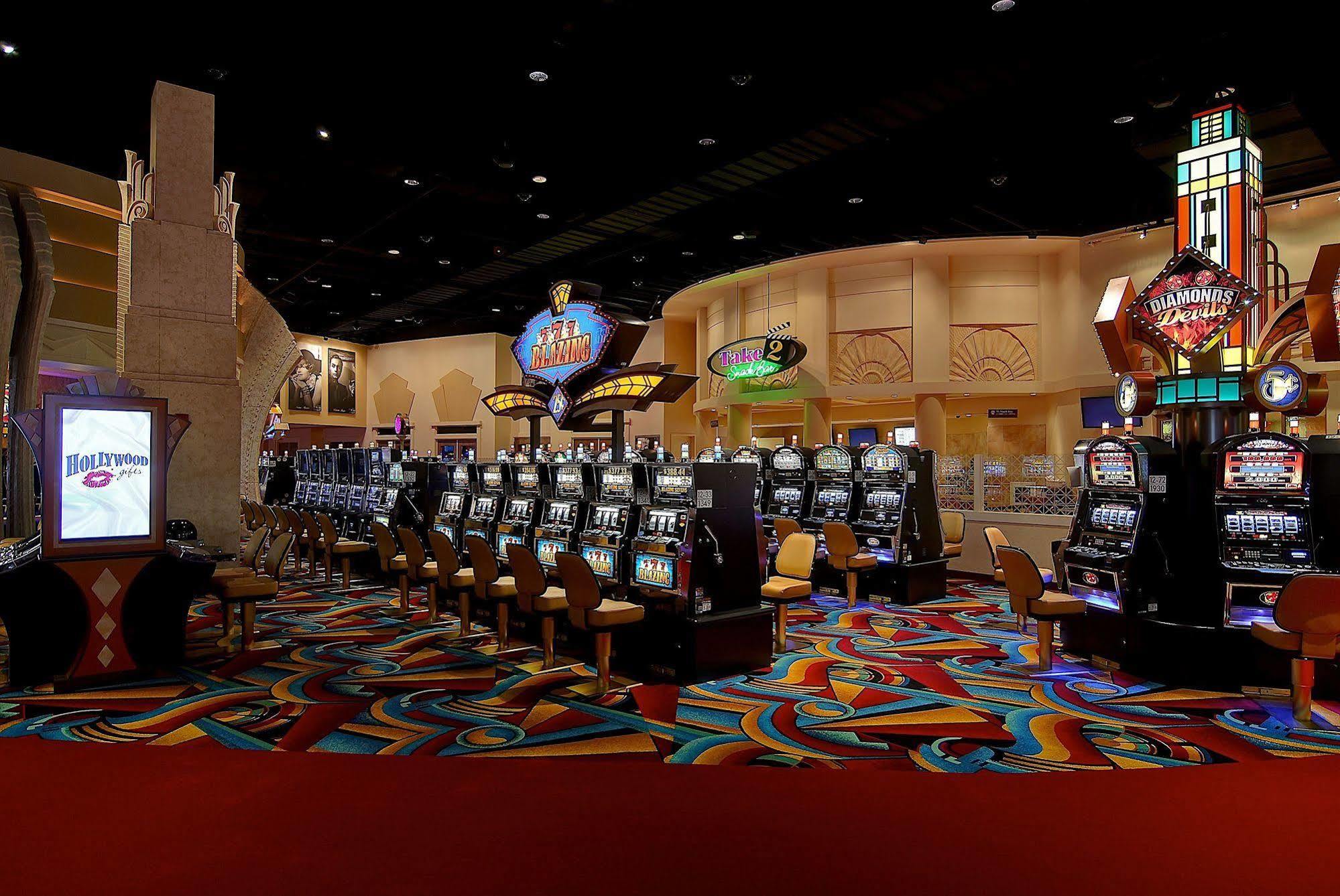 Hollywood Casino Bangor Hotel Екстериор снимка